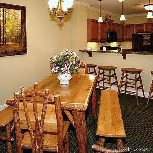 גטלינבורג Summit Manor Condominiums חדר תמונה